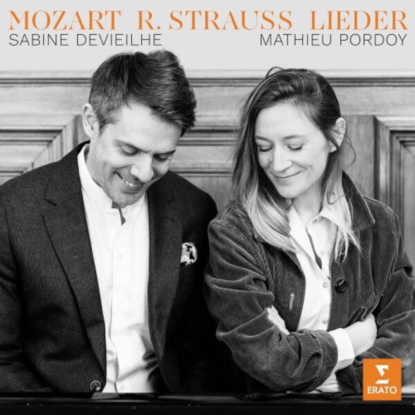 Review of MOZART; STRAUSS Lieder (Sabine Devieilhe)