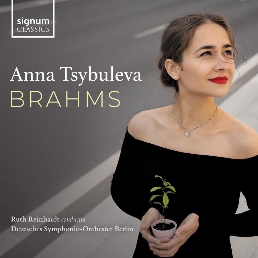 Review of BRAHMS Piano Concerto No 2. Capriccios & Intermezzos (Anna Tsybuleva)