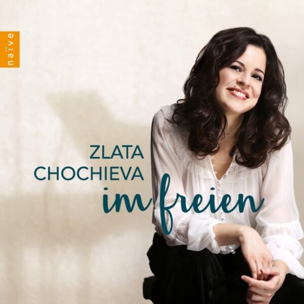 Review of Zlata Chochieva: Im Freien