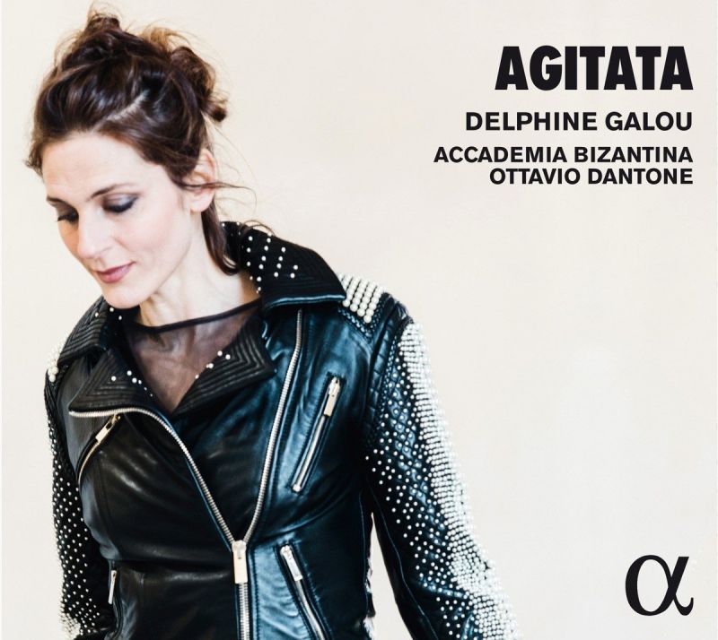 Review of Delphine Galou: Agitata